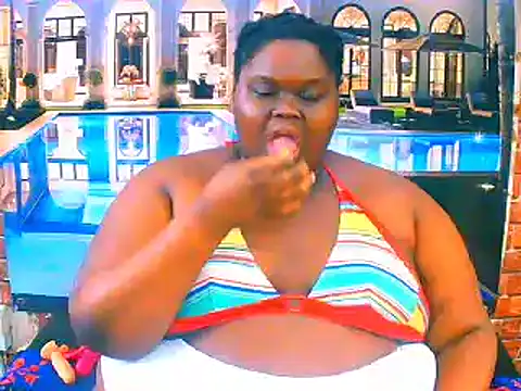 Snapshot of EbonyHotBuns chatting on 17, 7, 2026 EbonyHotBuns online show from 17, 7, 2026