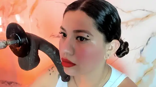hade cute online show from 28, 5, 2026