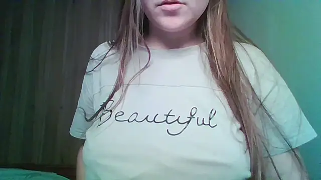 Snapshot of Evasapples chatting on 3, 5, 2026 Evasapples online show from 3, 5, 2026