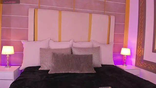 Snapshot of AbigailCarter chatting on 21, 2, 2025 AbigailCarter online show from 21, 2, 2025