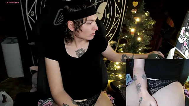 BrandiWRLD 999 online show from 18, 12, 2024