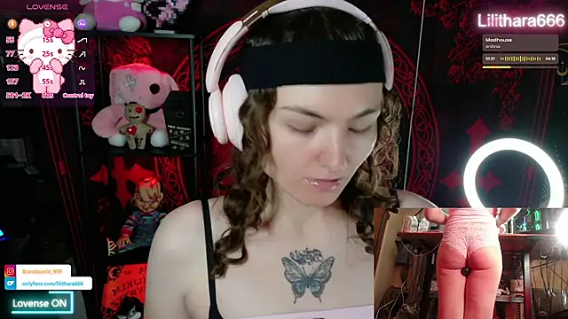 Snapshot of BrandiWRLD_999 chatting on 14, 12, 2025 BrandiWRLD 999 online show from 14, 12, 2025