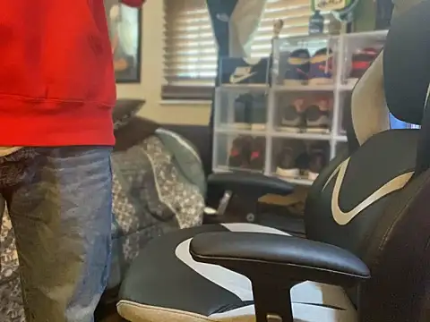 slutty guy12 online show from 31, 1, 2025