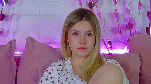 MilanaBalmain online show from 16, 2, 2026