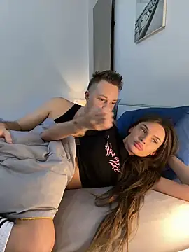 Snapshot of dreamgirls100 chatting on 7, 1, 2025 dreamgirls100 online show from 7, 1, 2025