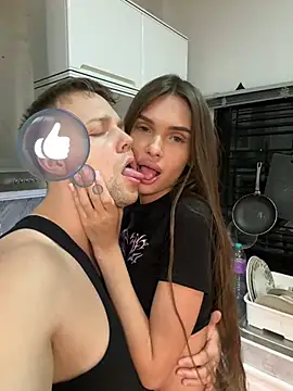 Snapshot of dreamgirls100 chatting on 7, 1, 2025 dreamgirls100 online show from 7, 1, 2025