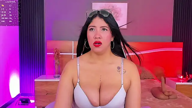 Snapshot of estrella_bigboobs14 chatting on 28, 7, 2026 estrella bigboobs14 online show from 28, 7, 2026