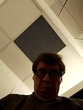 Snapshot of Lisak951 chatting on 22, 4, 2026 Lisak951 online show from 22, 4, 2026