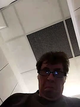 Snapshot of Lisak951 chatting on 23, 4, 2026 Lisak951 online show from 23, 4, 2026