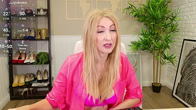 LadyLeea online show from 5, 12, 2025