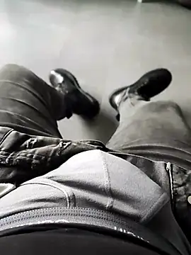 Snapshot of cricrimsBarcelona chatting on 3, 12, 2024 cricrimsBarcelona online show from 3, 12, 2024