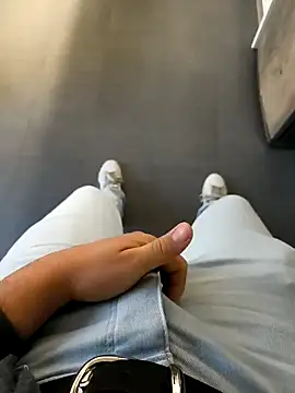 Snapshot of cricrimsBarcelona chatting on 31, 12, 2024 cricrimsBarcelona online show from 31, 12, 2024