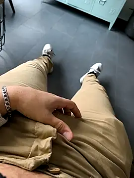 Snapshot of cricrimsBarcelona chatting on 14, 2, 2025 cricrimsBarcelona online show from 14, 2, 2025