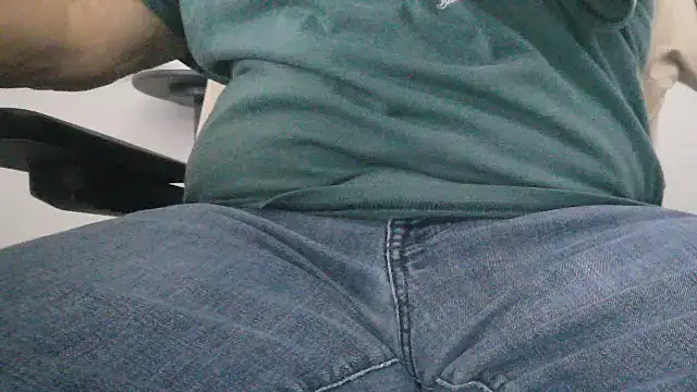 Snapshot of Leo_Sanders chatting on 25, 2, 2026 Leo Sanders online show from 25, 2, 2026