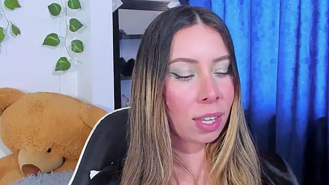 JanneKim online show from 3, 12, 2025