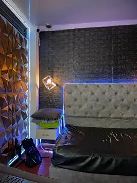 Paloma  LS online show from 4, 12, 2025