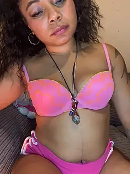 Snapshot of ChloeRebel chatting on 3, 1, 2025 ChloeRebel online show from 3, 1, 2025