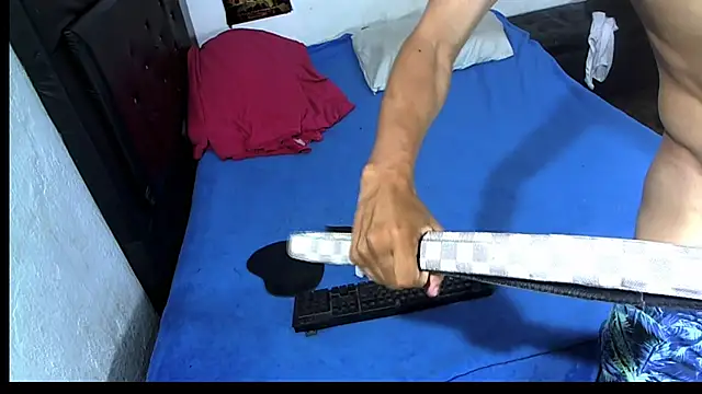 Snapshot of badssboys_always chatting on 15, 1, 2025 badssboys always online show from 15, 1, 2025