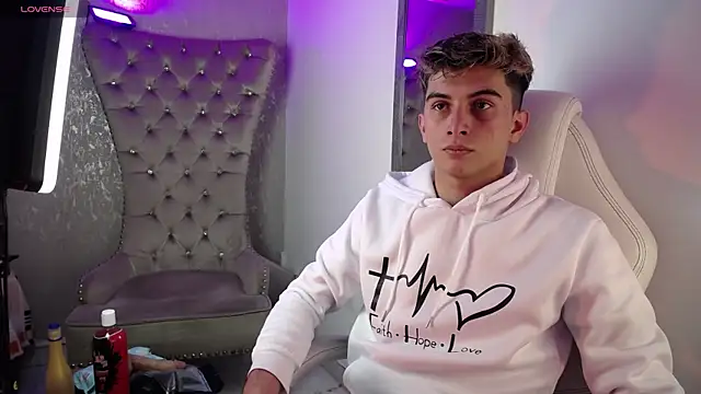 Snapshot of MrWilliseo chatting on 12, 9, 2025 MrWilliseo online show from 12, 9, 2025