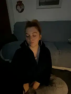 Stoner BarbieXX online show from 13, 12, 2025