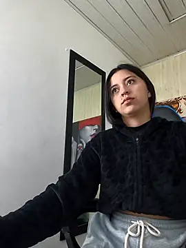 Snapshot of zoe_connor19 chatting on 21, 12, 2025 zoe connor19 online show from 21, 12, 2025