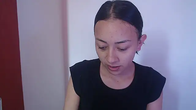 Snapshot of Little_aphrodite chatting on 8, 9, 2025 Little aphrodite online show from 8, 9, 2025