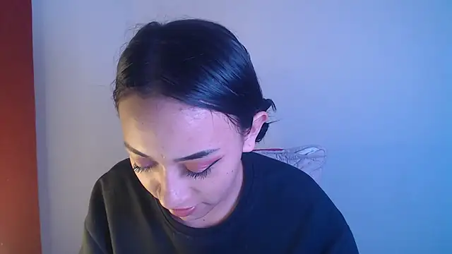 Snapshot of Little_aphrodite chatting on 10, 9, 2025 Little aphrodite online show from 10, 9, 2025