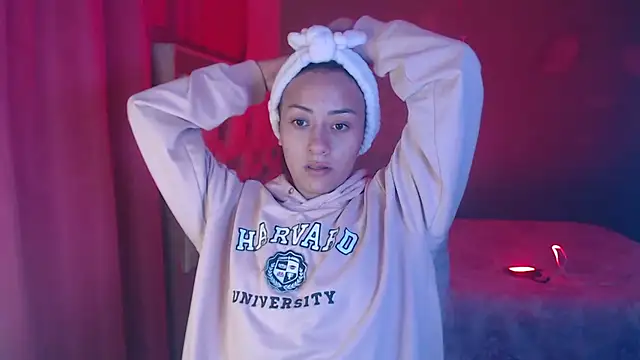 Snapshot of Little_aphrodite chatting on 24, 11, 2025 Little aphrodite online show from 24, 11, 2025