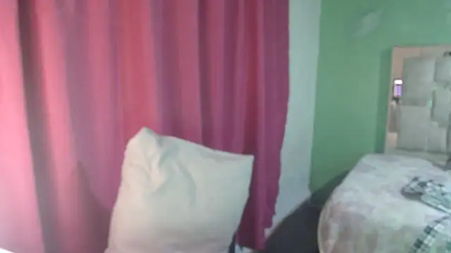 Snapshot of Little_aphrodite chatting on 26, 11, 2025 Little aphrodite online show from 26, 11, 2025