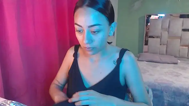 Snapshot of Little_aphrodite chatting on 28, 11, 2025 Little aphrodite online show from 28, 11, 2025