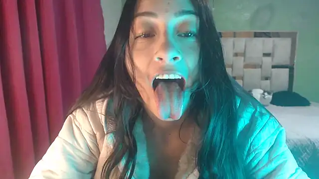 Snapshot of Little_aphrodite chatting on 3, 12, 2025 Little aphrodite online show from 3, 12, 2025