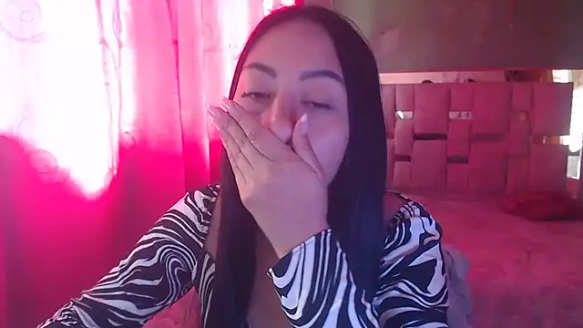 Snapshot of Little_aphrodite chatting on 19, 12, 2025 Little aphrodite online show from 19, 12, 2025