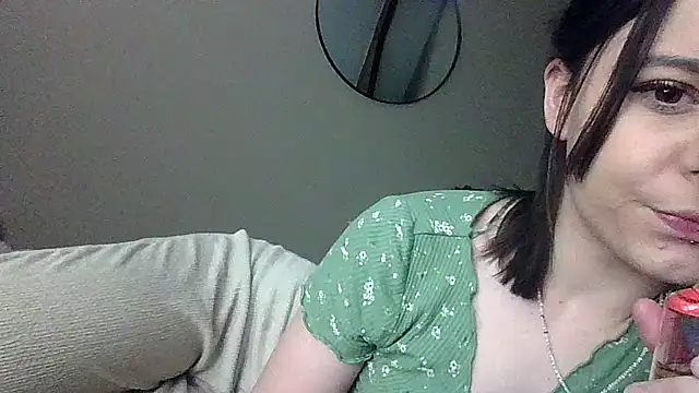 Petite moi online show from 25, 3, 2026