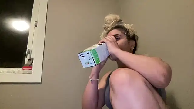 Snapshot of brithneysquirt chatting on 11, 3, 2026 brithneysquirt online show from 11, 3, 2026