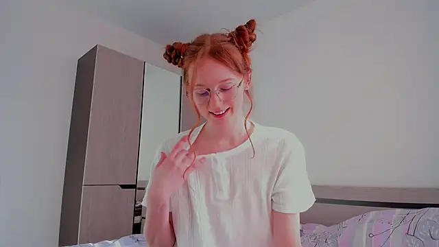 Snapshot of Fire_Luna chatting on 7, 2, 2025 Fire Luna online show from 7, 2, 2025