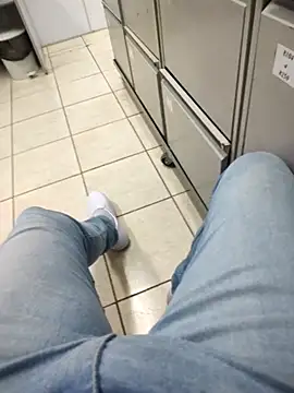 gatmoreno1 online show from 1, 11, 2025