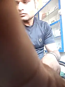 Snapshot of Priynkarani chatting on 28, 11, 2025 Priynkarani online show from 28, 11, 2025