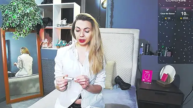 Snapshot of KiraNikson chatting on 18, 1, 2026 KiraNikson online show from 18, 1, 2026