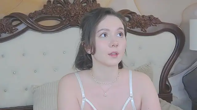 Snapshot of IreneRaye chatting on 1, 2, 2025 IreneRaye online show from 1, 2, 2025