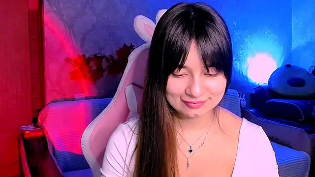 Snapshot of Swee_Alicee chatting on 13, 12, 2024 Swee Alicee online show from 13, 12, 2024