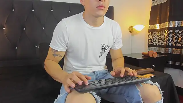 Angel Cuervo online show from 15, 2, 2025