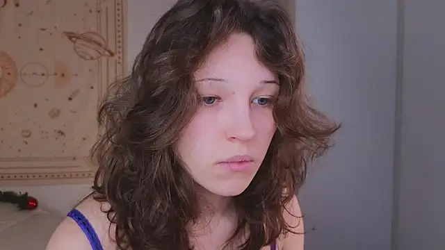 Snapshot of cherry_lea chatting on 16, 12, 2025 cherry lea online show from 16, 12, 2025