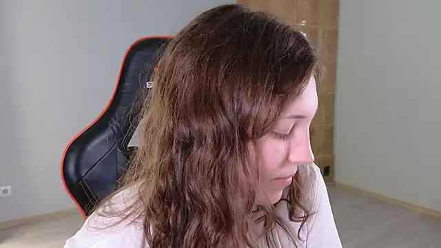 Snapshot of cherry_lea chatting on 15, 3, 2026 cherry lea online show from 15, 3, 2026