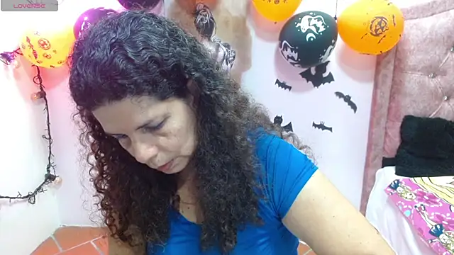 Snapshot of sila_bolum chatting on 8, 10, 2025 sila bolum online show from 8, 10, 2025