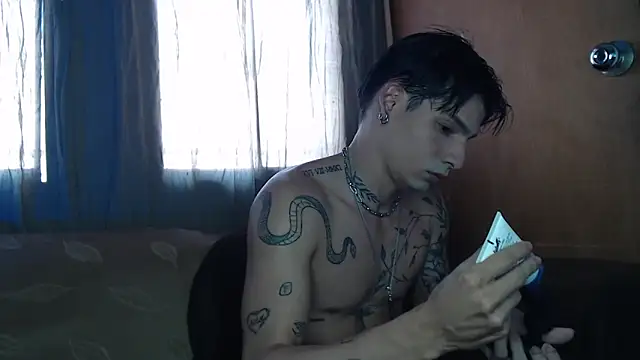 Apolo Hidalgo01 online show from 4, 2, 2026