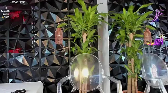 rihannagil online show from 11, 12, 2024