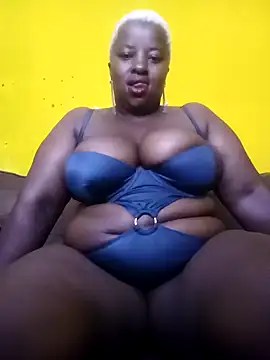 Snapshot of HotBootyBabe90 chatting on 7, 1, 2025 HotBootyBabe90 online show from 7, 1, 2025