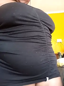 Snapshot of HotBootyBabe90 chatting on 22, 1, 2025 HotBootyBabe90 online show from 22, 1, 2025