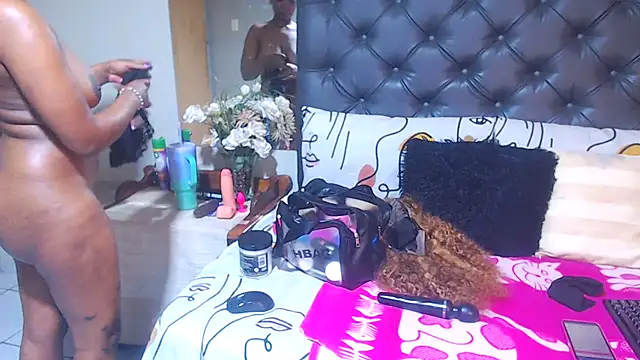 NunuBerry16 online show from 14, 4, 2026