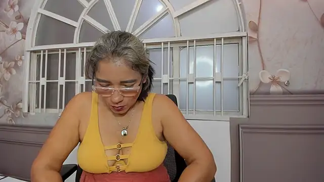 Snapshot of mature_bigass__ chatting on 31, 12, 2024 mature bigass online show from 31, 12, 2024